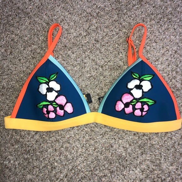 triangl 🧡 bikini top - Picture 2 of 4